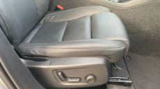 Volvo XC40 2.0 B3P Ultra Dark 5dr Auto Petrol Estate